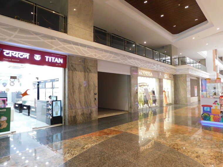  Parking, nyati-enthral Commercial Shop 500 Sq.Ft. In Kharadi Pune 10019934