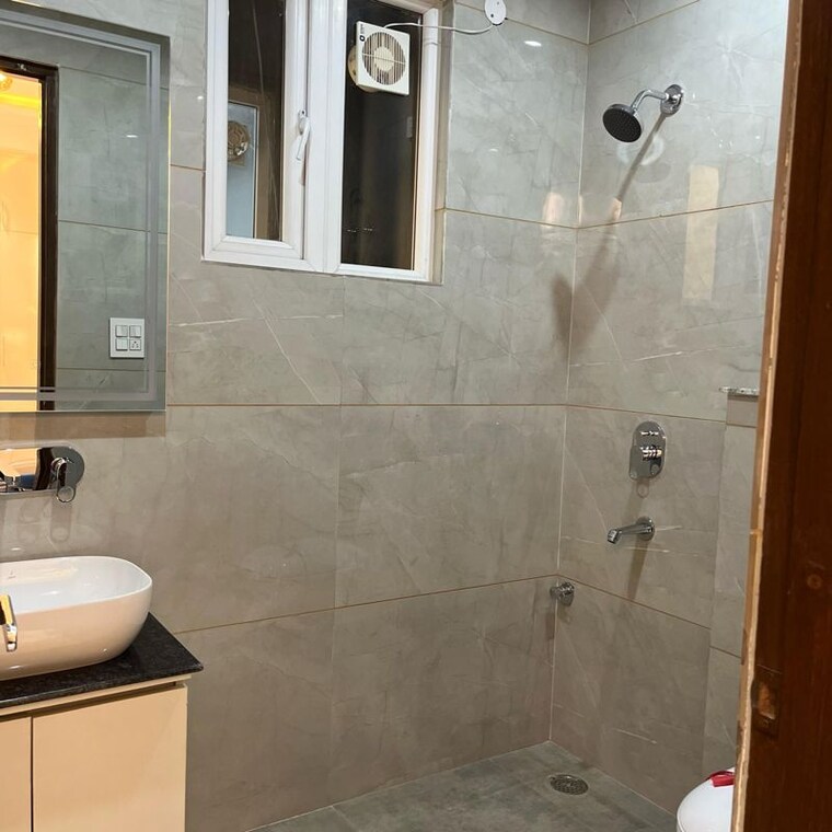 Bathroom, pir machalla 3 Bedroom 1680 Sq.Ft. Apartment In Pir Machalla Zirakpur 10019970