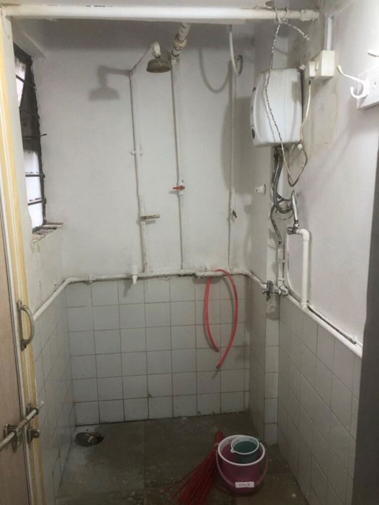 Bathroom, shriram-nagar-chs 1 Bedroom 600 Sq.Ft. Apartment In Aundh Pune 10019991