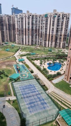 2.5 BHK + Pooja Room Apartment For Rent in Logix Blossom County