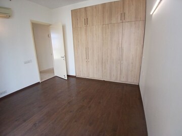 Room in 3 BHK Apartment at Ireo Victory Valley, Sector 67 – for Rent