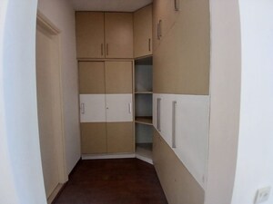 Bathroom in 3 BHK Apartment at Ireo Victory Valley, Sector 67 – for Rent