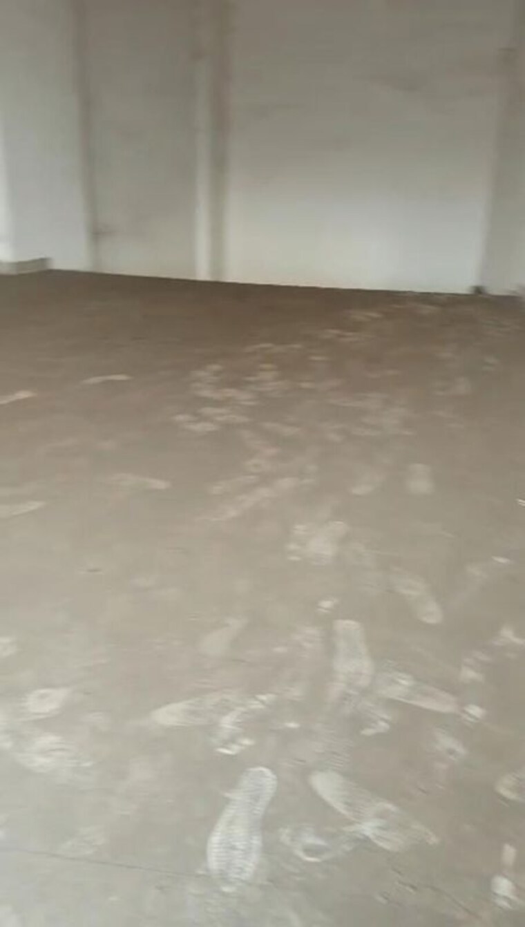 Room, chinar park Commercial Warehouse 2000 Sq.Ft. In Chinar Park Kolkata 10020067