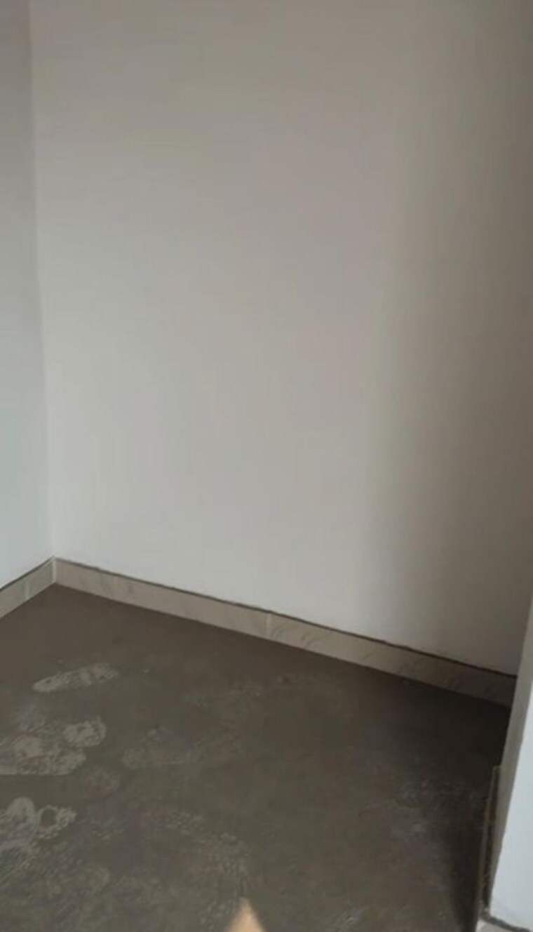 Room, chinar park Commercial Warehouse 2000 Sq.Ft. In Chinar Park Kolkata 10020067