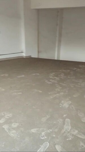 Room in  Warehouse at Chinar Park – for Rent