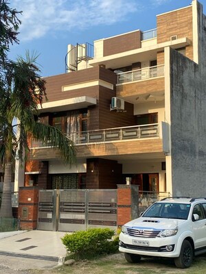 5 BHK Independent House For Sale in Sas Nagar