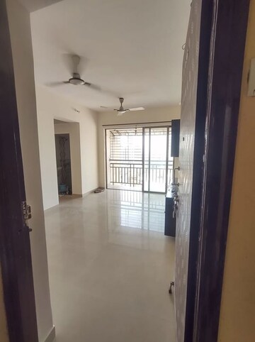 Room in 1 BHK Apartment at Horizon Height, Kasarvadavali – for Rent