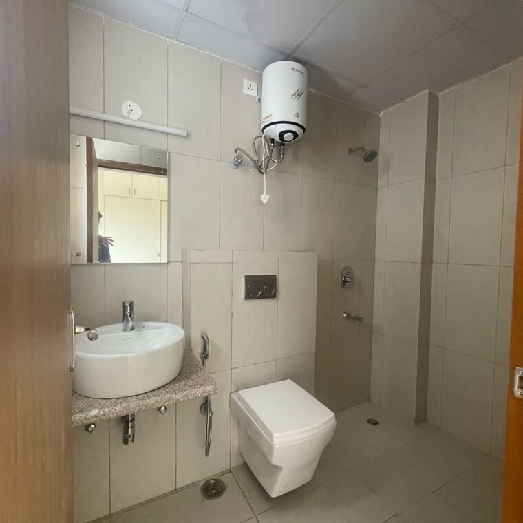 Bathroom, ss-linden 4 Bedroom 2741 Sq.Ft. Apartment In Sector 84 Gurgaon 10020237