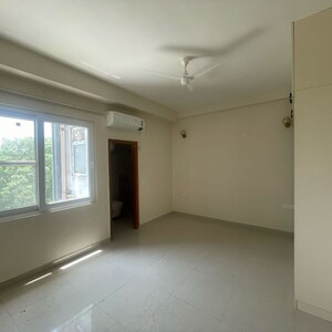 Room in 4 BHK Apartment at SS Linden, Sector 84 – for Rent