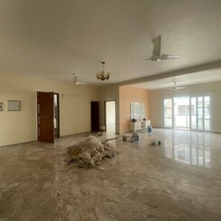 4 BHK + Pooja Room,Servant Room,Extra Room Apartment For Rent in SS Linden