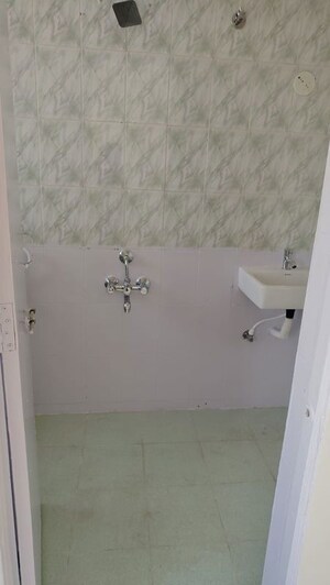 Bathroom in 2 BHK Apartment at Kumar Padmalaya, Aundh – for Rent