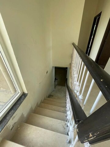 Staircase in 4 BHK Villa at BPTP Amstoria, Sector 102 – for Rent