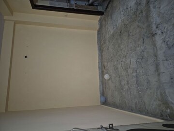 Room in 2.5 BHK Builder Floor at Mayur Vihar – for Rent