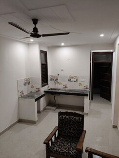 2 BHK Apartment For Rent in Bindal Enclave