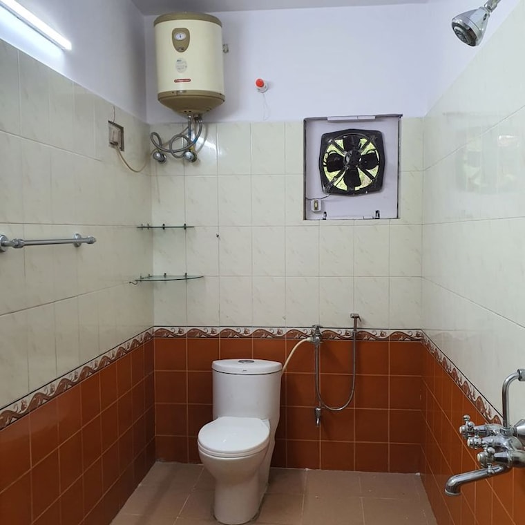 Bathroom, new patliputra colony 2 Bedroom 1080 Sq.Ft. Builder Floor In New Patliputra Colony Patna 10020328
