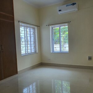 Room in 2 BHK Builder Floor at New Patliputra Colony – for Rent