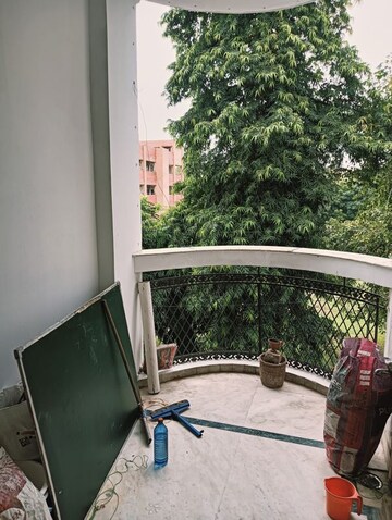Balcony in 2 BHK Builder Floor at Lajpat Nagar I – for Rent