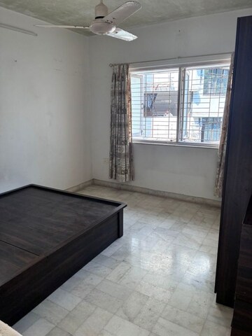 Room in 2 BHK Apartment at Sujal Apartments, Santacruz West – for Rent