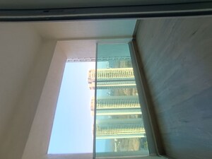 Room in 2 BHK Apartment at Aurum Q Islands, Ghansoli – for Rent