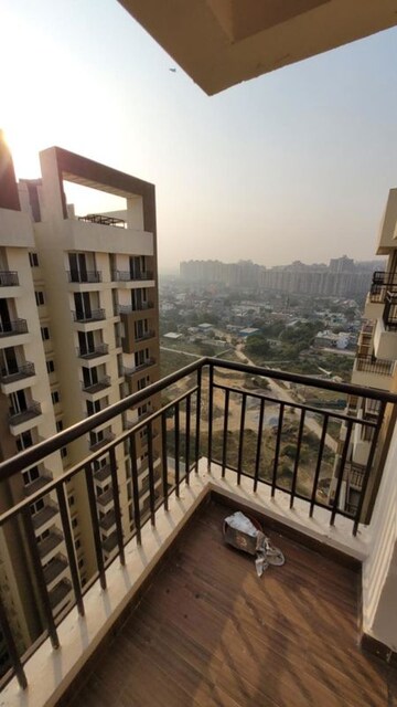 2 BHK Apartment – Exterior View View at Amrapali Golf Homes, Sector 4 Greater Noida - for Rent