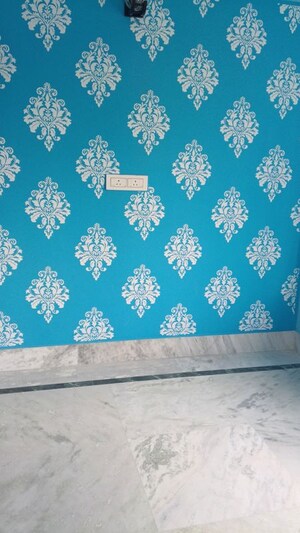 Room in 3 BHK Apartment at Sristi Plaza, Chinar Park – for Rent