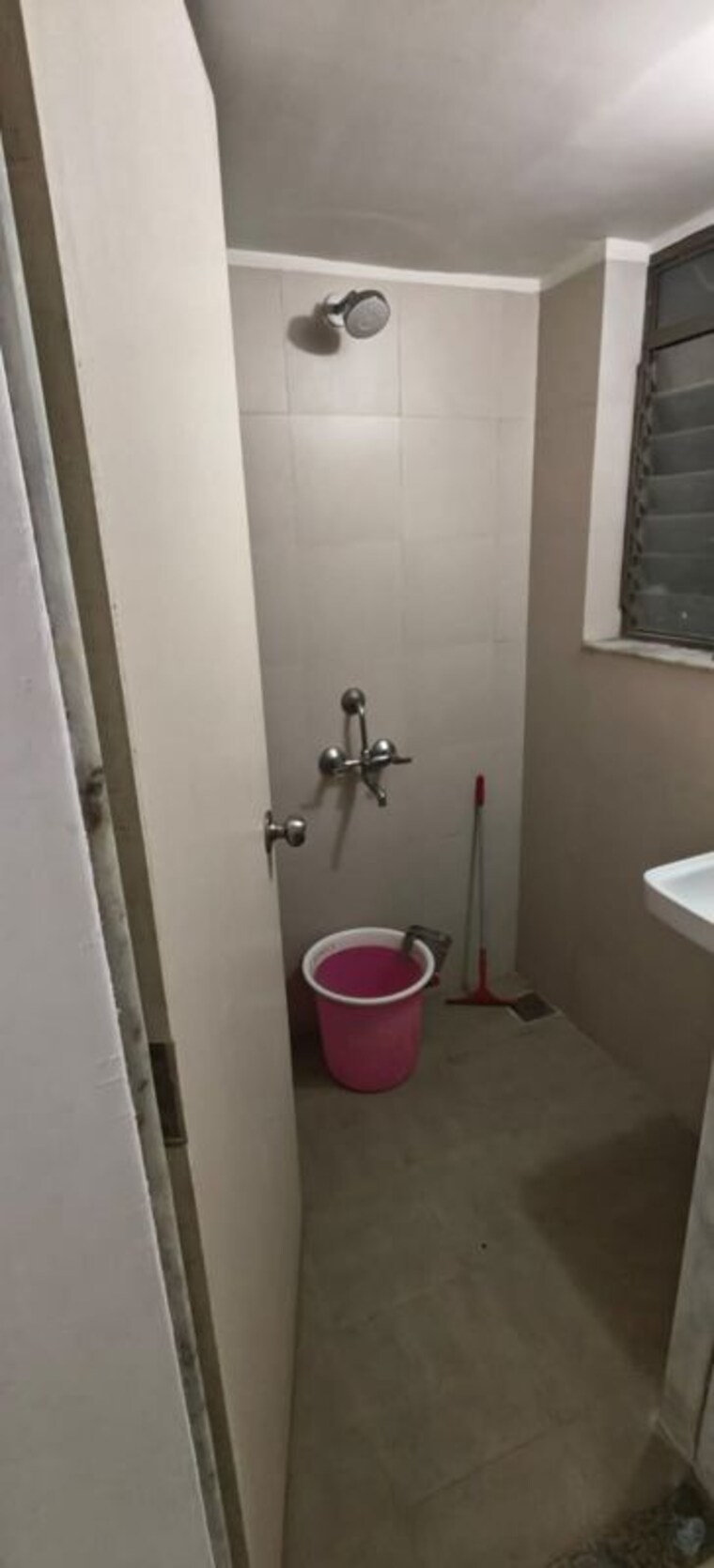 Bathroom, lodha-vista 1 Bedroom 565 Sq.Ft. Apartment In Lower Parel Mumbai 10020374