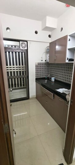 1 BHK Apartment For Rent in Lodha Vista