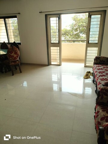 Room in 3 BHK Apartment at RK Lunkad Nisarg Nirmiti, Pimple Saudagar – for Rent