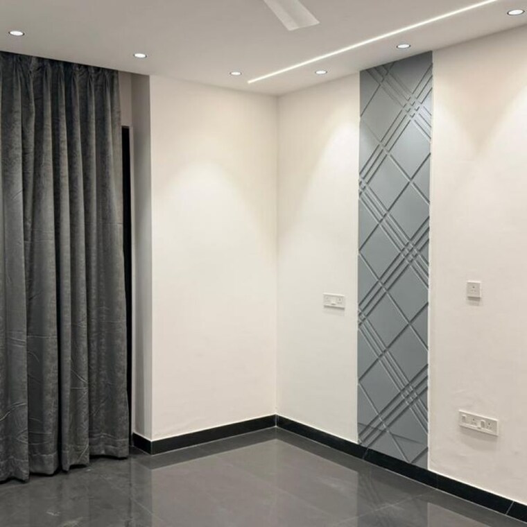 Balcony, sector 42 3 Bedroom 250 Sq.Yd. Builder Floor In Sector 42 Gurgaon 10020419