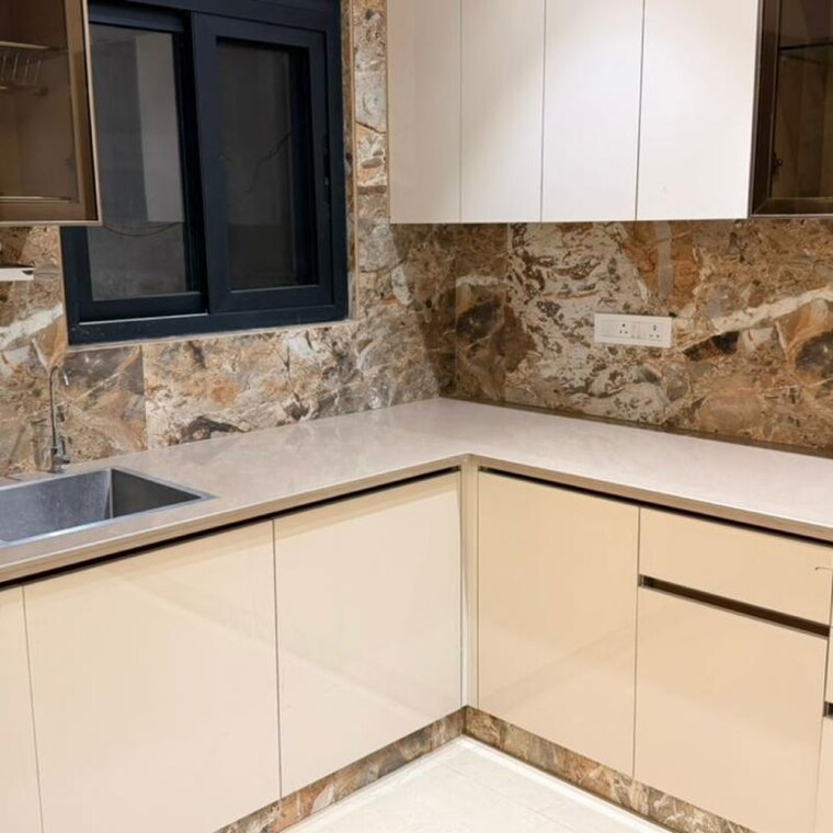 Kitchen, sector 42 3 Bedroom 250 Sq.Yd. Builder Floor In Sector 42 Gurgaon 10020419