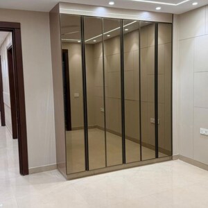 Room in 3 BHK Builder Floor at Sector 42 – for Rent