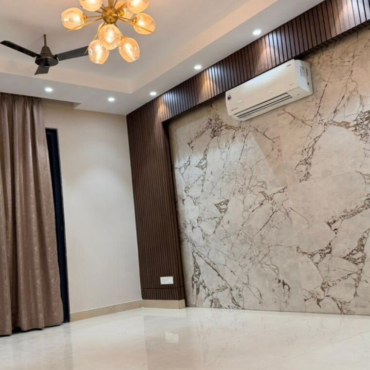 Bedroom, sector 42 3 Bedroom 250 Sq.Yd. Builder Floor In Sector 42 Gurgaon 10020419