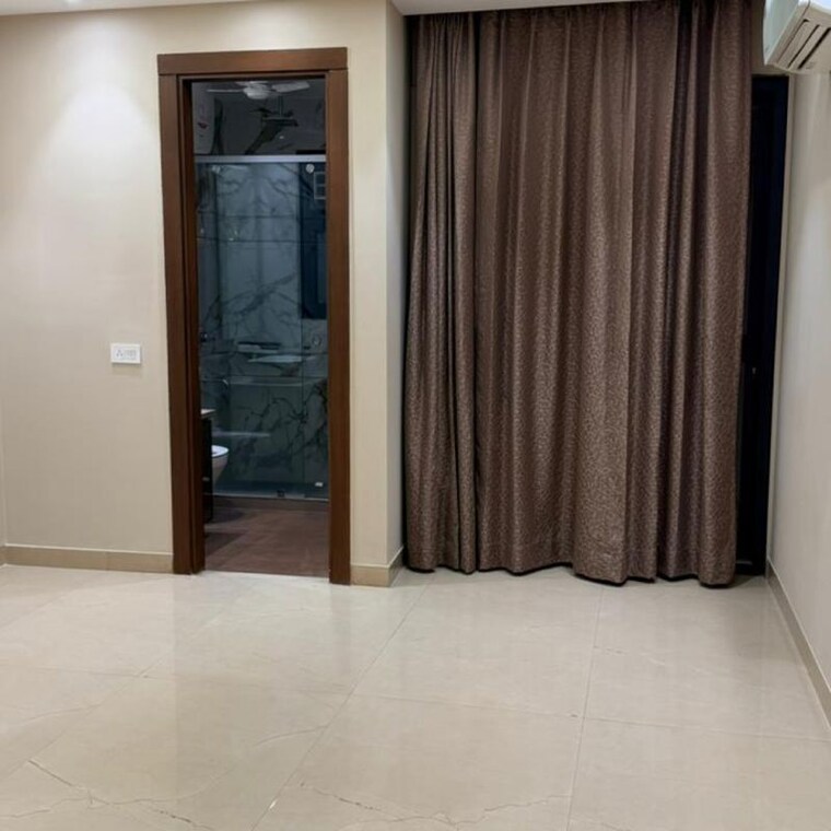 Room, sector 54 3 Bedroom 3229 Sq.Ft. Builder Floor In Sector 54 Gurgaon 10020429
