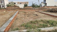 Plot For Sale in Modipuram