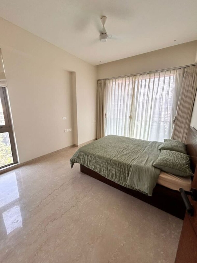 Bedroom, bandra west 3 Bedroom 1100 Sq.Ft. Apartment In Bandra West Mumbai 10020451