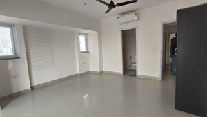 Room in 2 BHK Apartment at Mermit Tower, Lower Parel – for Rent