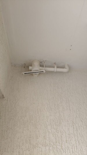 Bathroom in 3.5 BHK Apartment at Celestia Spaces, Parel – for Rent