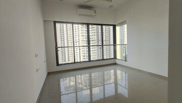 Room in 3.5 BHK Apartment at Celestia Spaces, Parel – for Rent