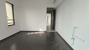 Room in 3.5 BHK Apartment at Celestia Spaces, Parel – for Rent