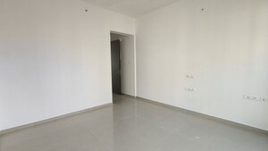 Room in 3.5 BHK Apartment at Celestia Spaces, Parel – for Rent