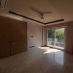 4 BHK + Servant Room 350 Sq.Yd. Builder Floor in Safdarjung Development Area