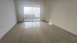 Room in 3.5 BHK Apartment at Lokhandwala Minerva Mahalaxmi, Mahalaxmi – for Rent