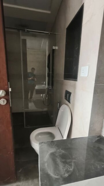 Bathroom in 3.5 BHK Apartment at Lokhandwala Minerva Mahalaxmi, Mahalaxmi – for Rent