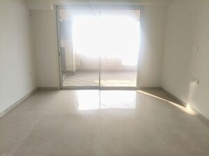 Room in 3.5 BHK Apartment at Lokhandwala Minerva Mahalaxmi, Mahalaxmi – for Rent