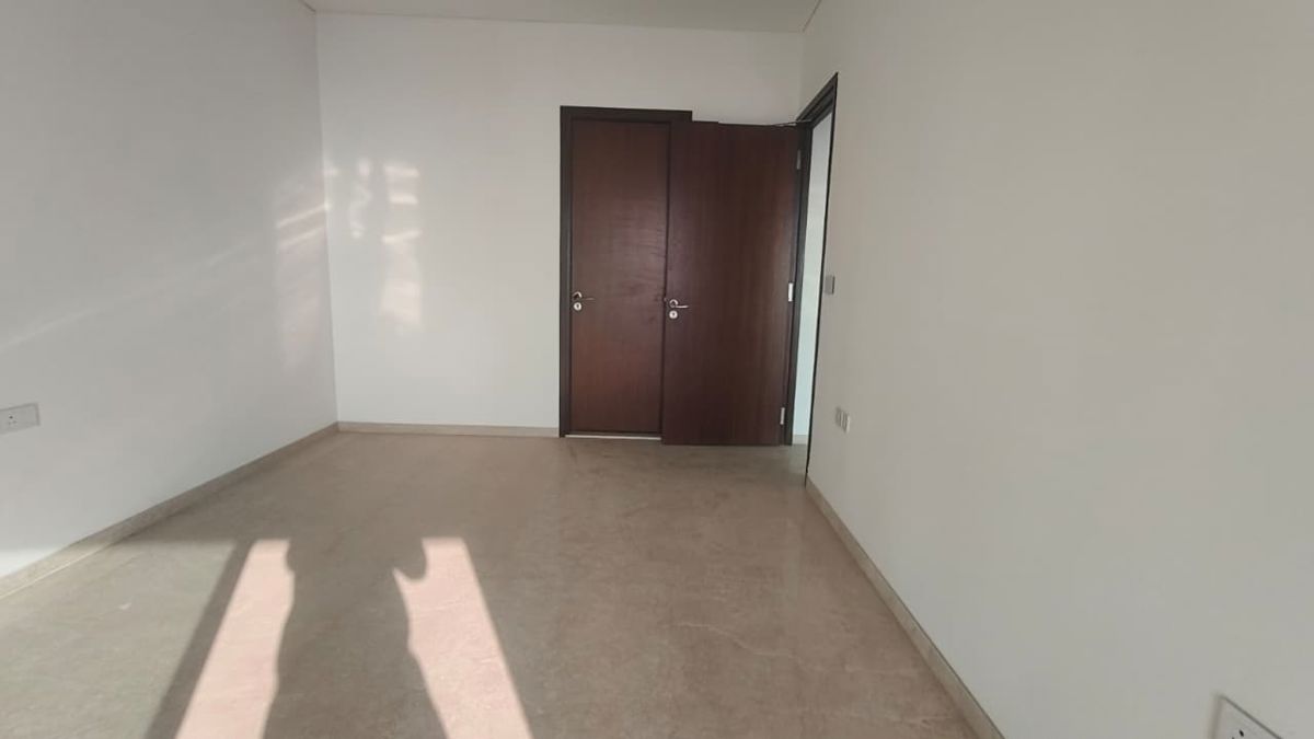3.5 BHK + Servant Room 2100 Sq.Ft. Apartment in Lokhandwala Minerva Mahalaxmi