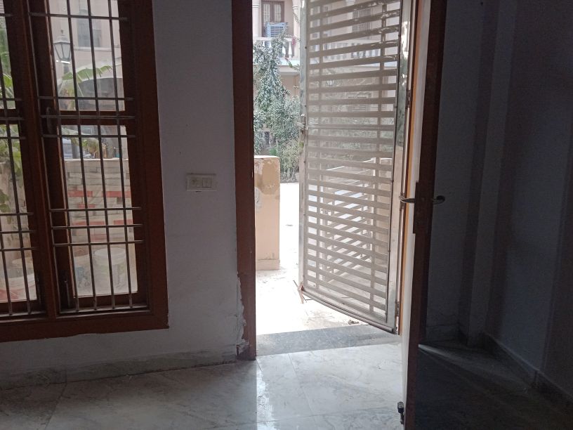 3.5 BHK + Pooja Room,Servant Room Villa For Sale in Amrapali Leisure Valley