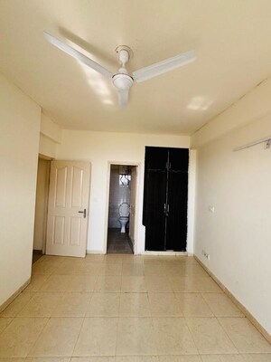 Room in 3 BHK Apartment at Tulip White, Sector 69 – for Sale