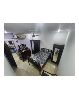 Master Bedroom in 1 BHK Apartment at Vakola – for Rent