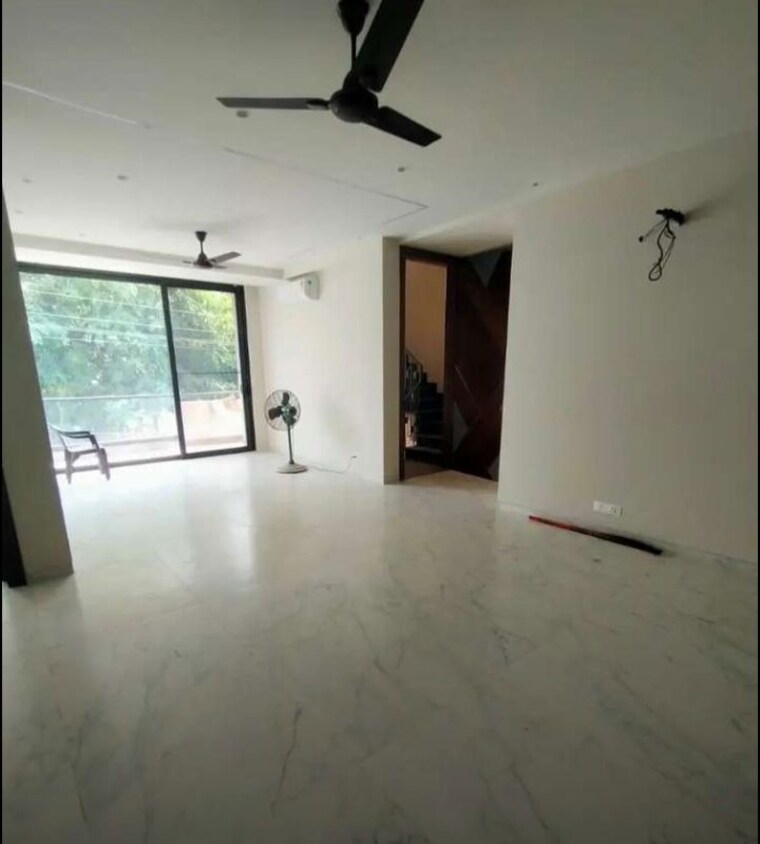 Room, sector 21 4 Bedroom 2500 Sq.Ft. Builder Floor In Sector 21 Chandigarh 10020558