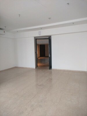 Room in 2 BHK Apartment at Piramal Mahalaxmi, Mahalaxmi – for Rent